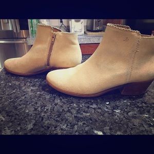 Jack Rogers size 8 tan booties